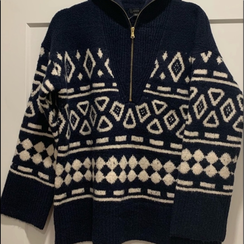 Looking for this sweater, I own pants need sweater please!